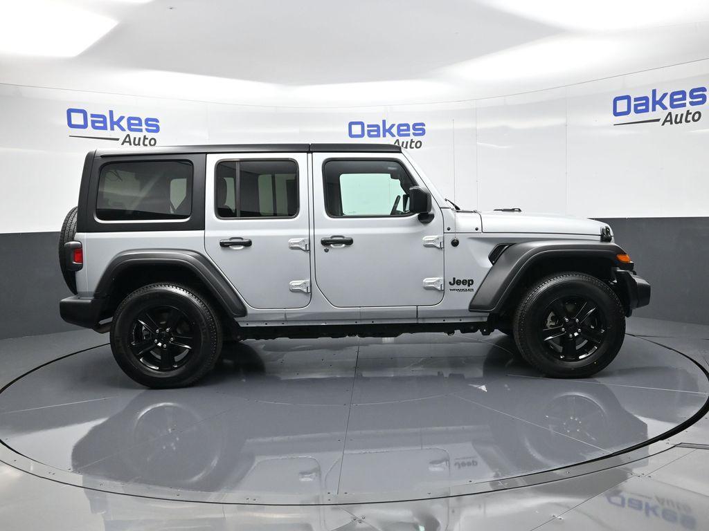 used 2022 Jeep Wrangler Unlimited car, priced at $31,000