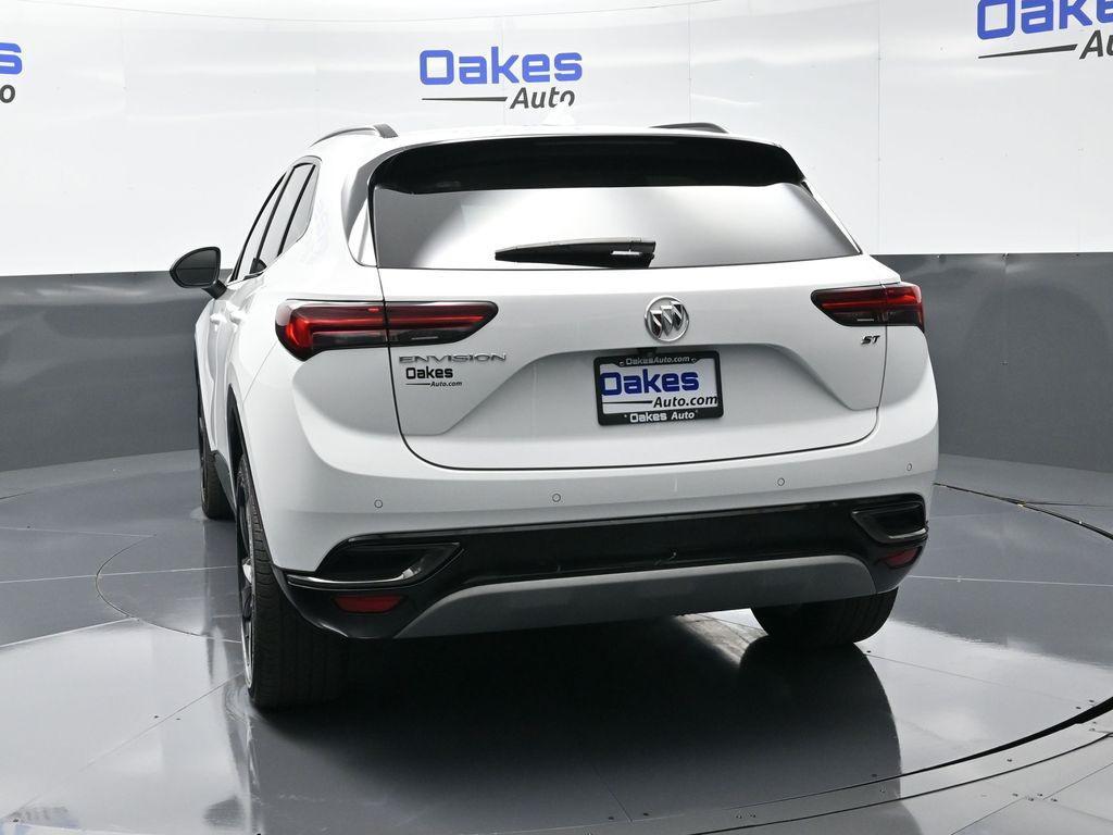 used 2022 Buick Envision car, priced at $23,000