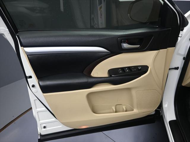 used 2019 Toyota Highlander car, priced at $26,000