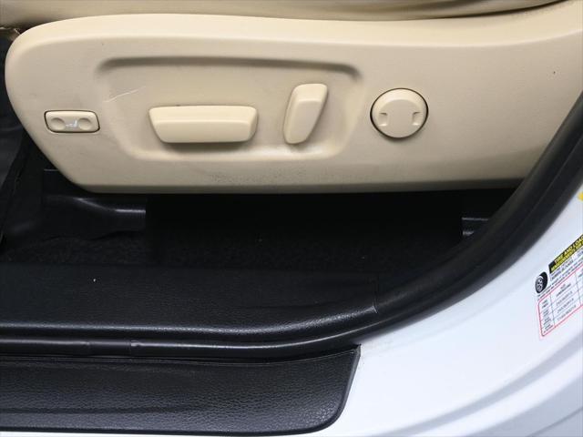 used 2019 Toyota Highlander car, priced at $26,000