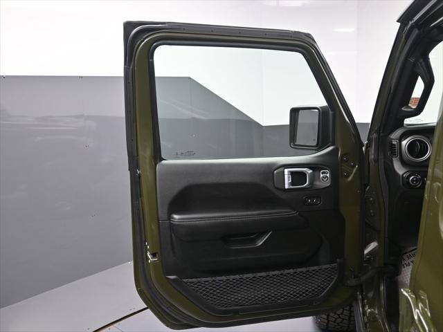 used 2022 Jeep Gladiator car, priced at $34,000