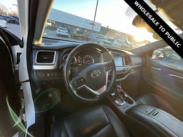 used 2015 Toyota Highlander car, priced at $16,500