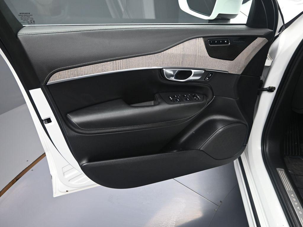 used 2022 Volvo XC90 car, priced at $47,500