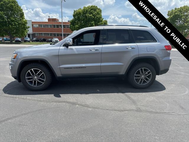 used 2017 Jeep Grand Cherokee car, priced at $14,000