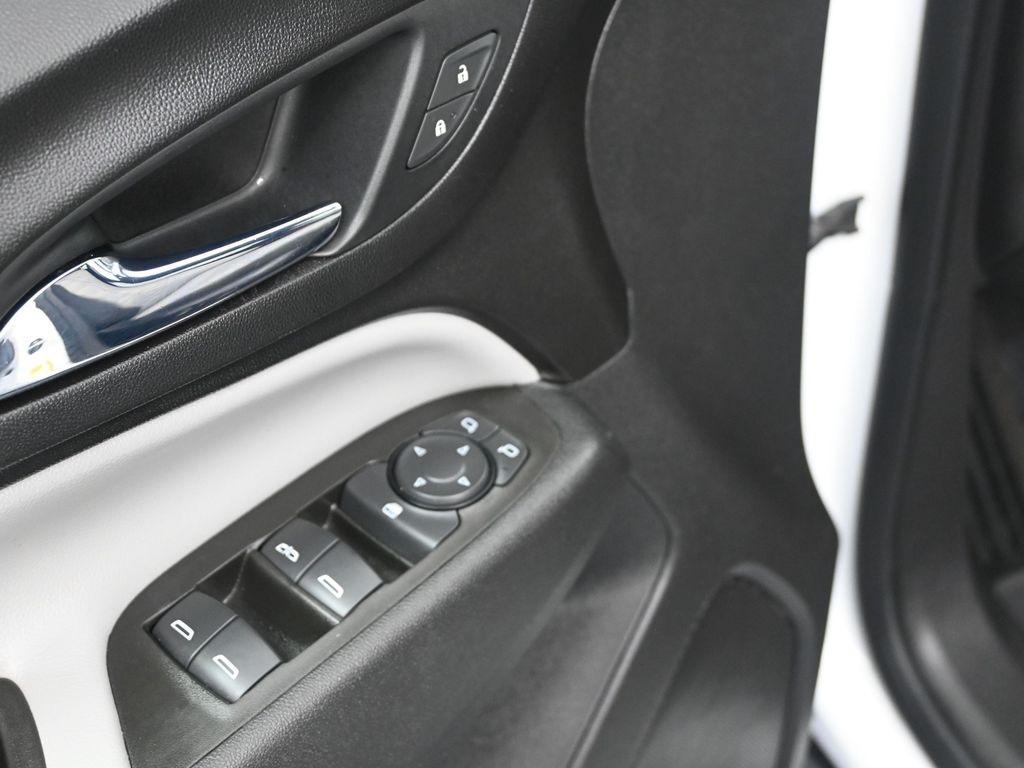 used 2020 Chevrolet Equinox car, priced at $17,500