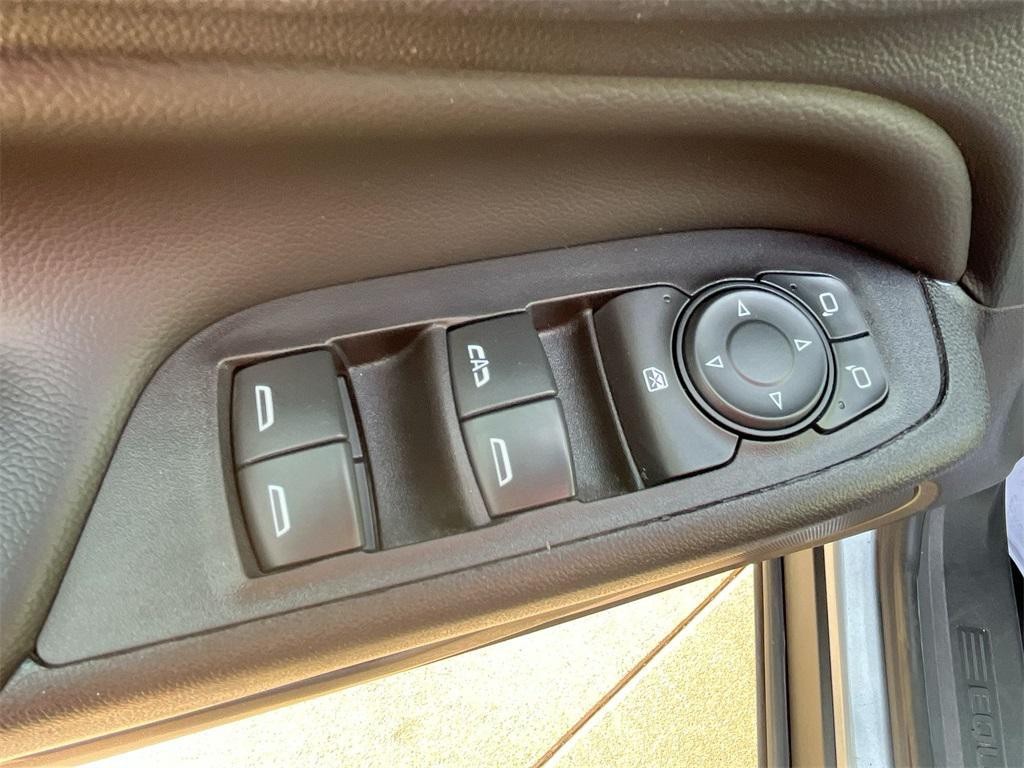 used 2024 Chevrolet Equinox car, priced at $24,000