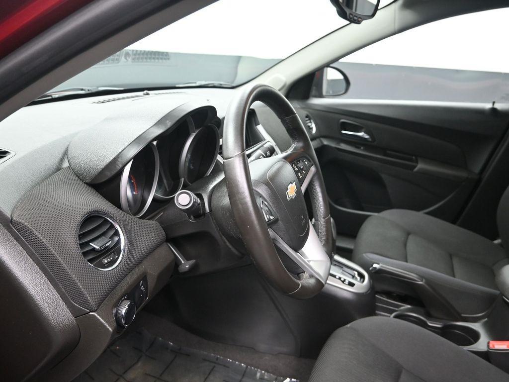 used 2014 Chevrolet Cruze car, priced at $9,000