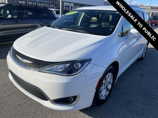 used 2018 Chrysler Pacifica car, priced at $14,500