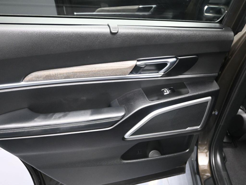 used 2022 Kia Telluride car, priced at $34,000