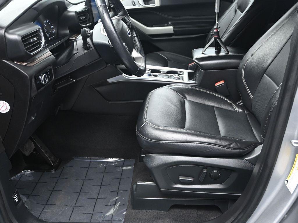 used 2023 Ford Explorer car, priced at $31,000