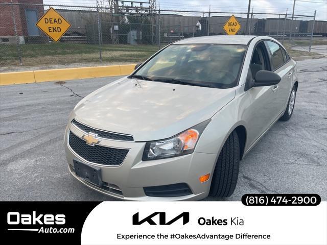 used 2013 Chevrolet Cruze car, priced at $8,000