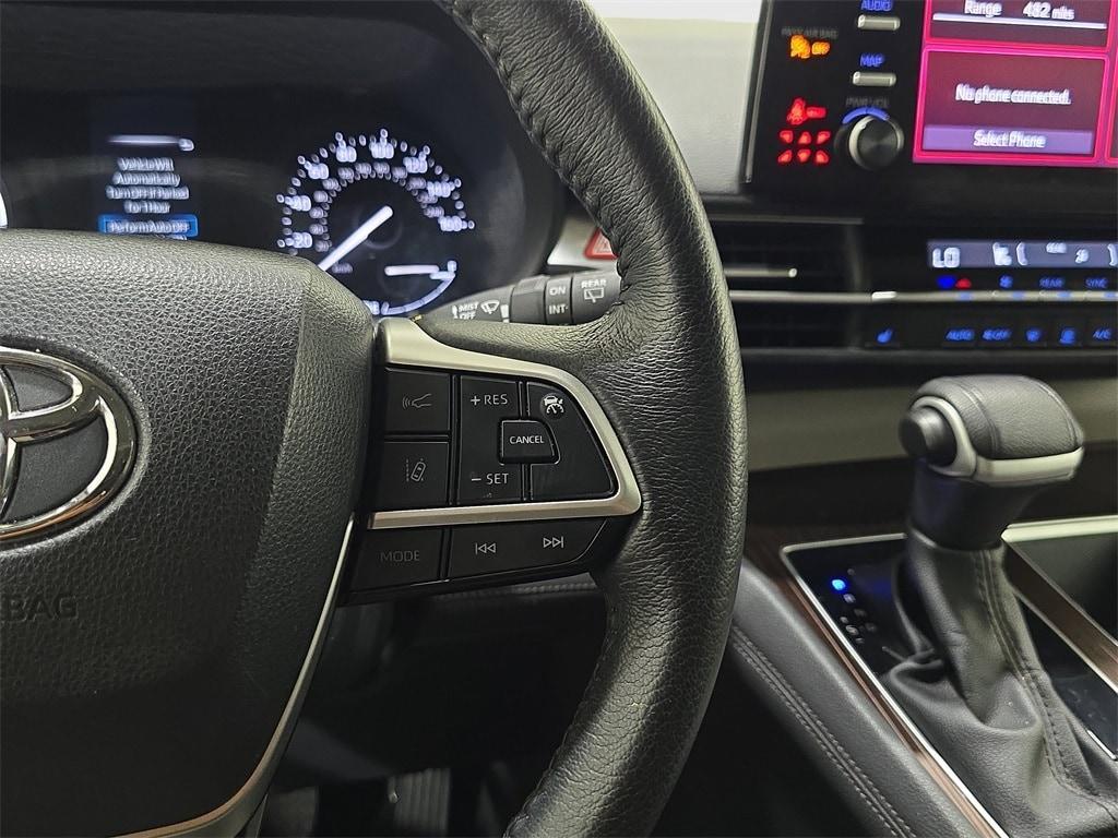 used 2023 Toyota Sienna car, priced at $39,515