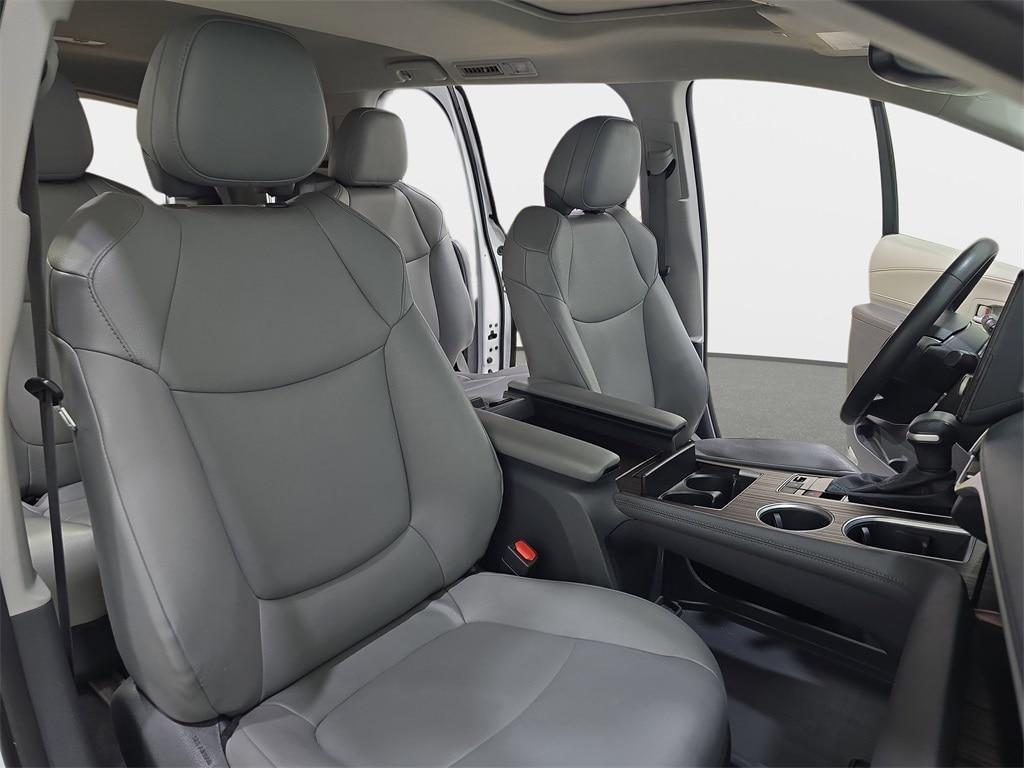 used 2023 Toyota Sienna car, priced at $39,515