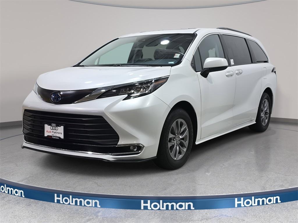 used 2023 Toyota Sienna car, priced at $41,136
