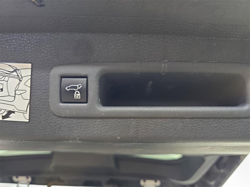 used 2023 Toyota Sienna car, priced at $39,515