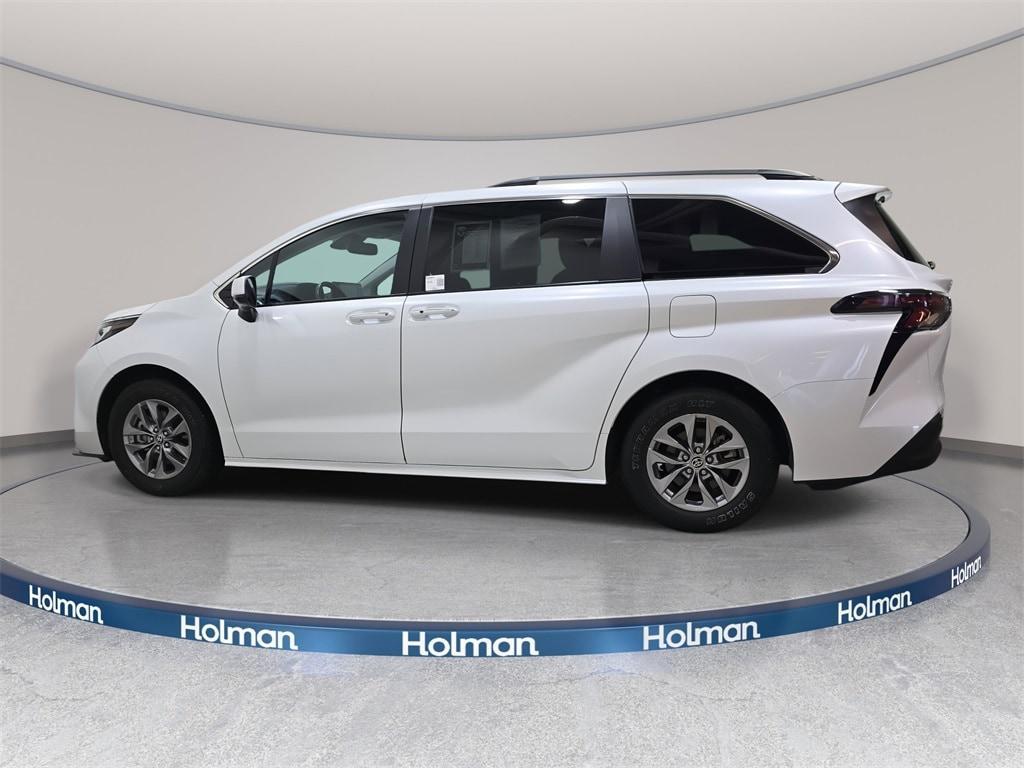 used 2023 Toyota Sienna car, priced at $39,515