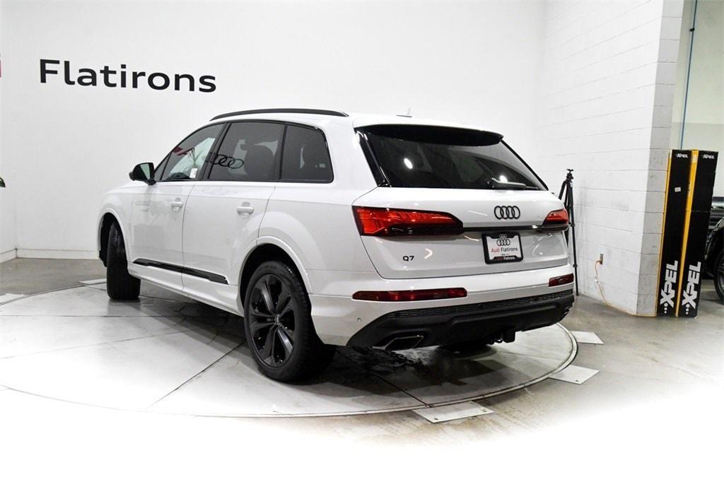 new 2025 Audi Q7 car, priced at $75,640