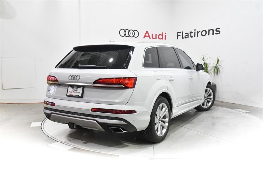 new 2025 Audi Q7 car