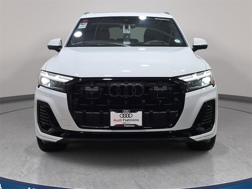 new 2025 Audi Q7 car, priced at $90,245