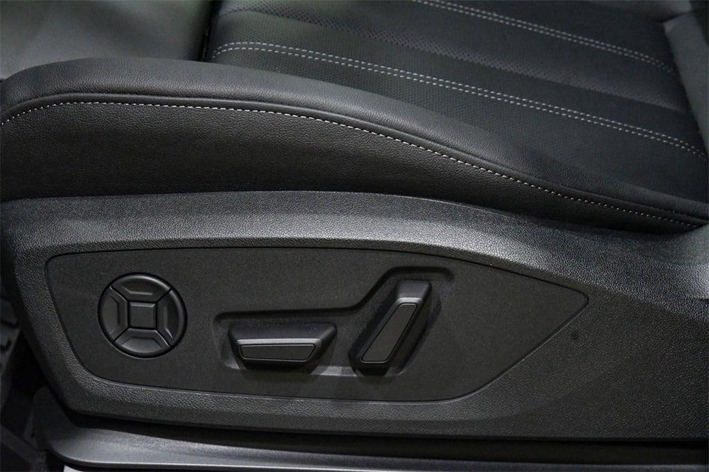 new 2025 Audi Q6 e-tron car, priced at $78,445