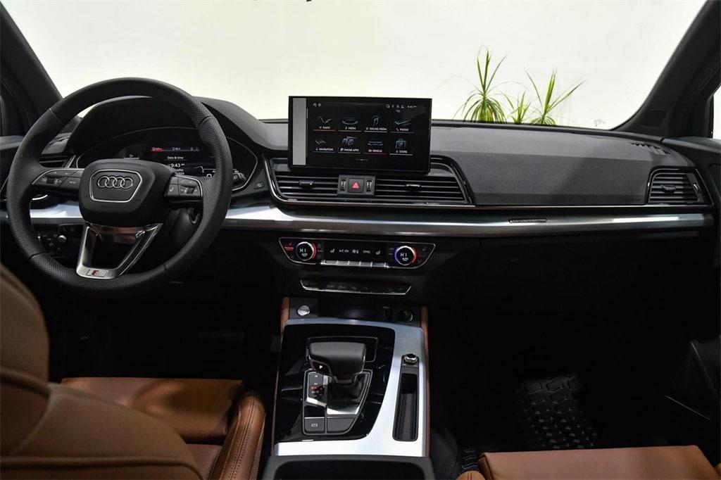 new 2025 Audi Q5 car, priced at $64,095