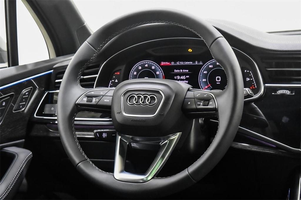 new 2025 Audi Q7 car, priced at $78,440