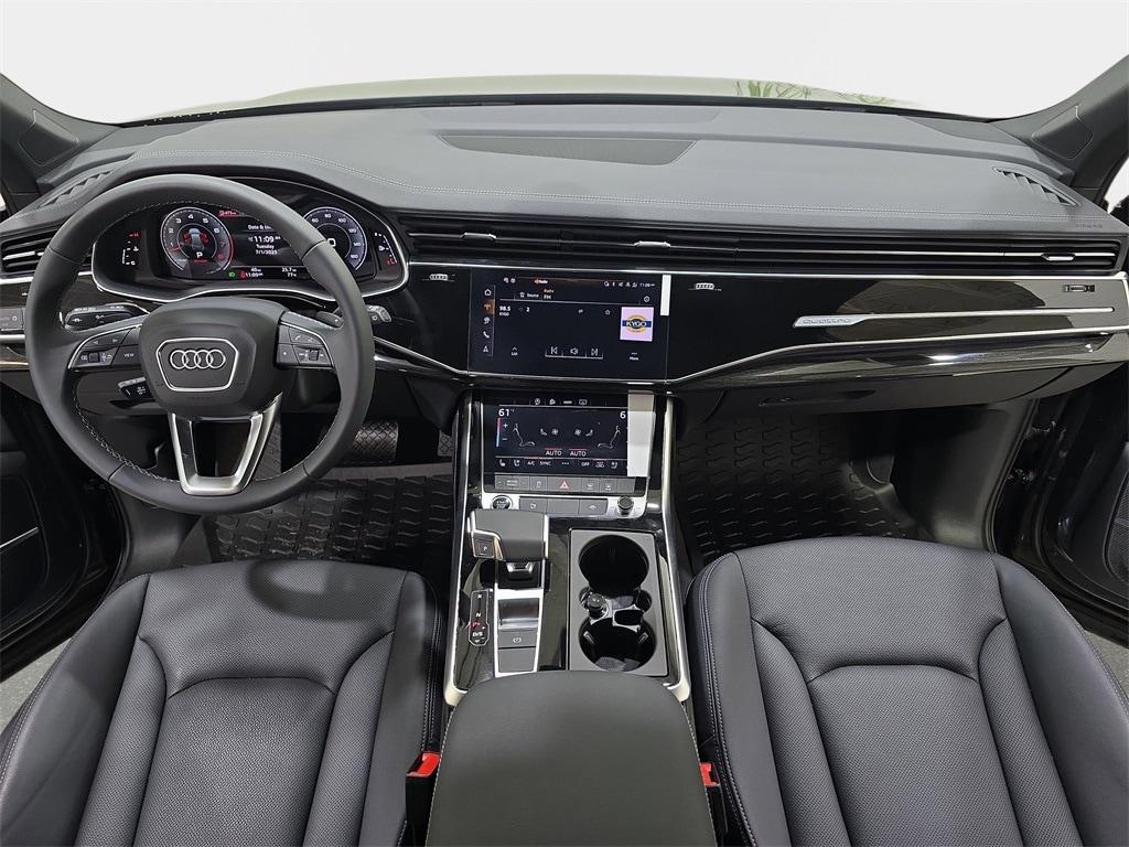 new 2025 Audi Q7 car, priced at $78,615