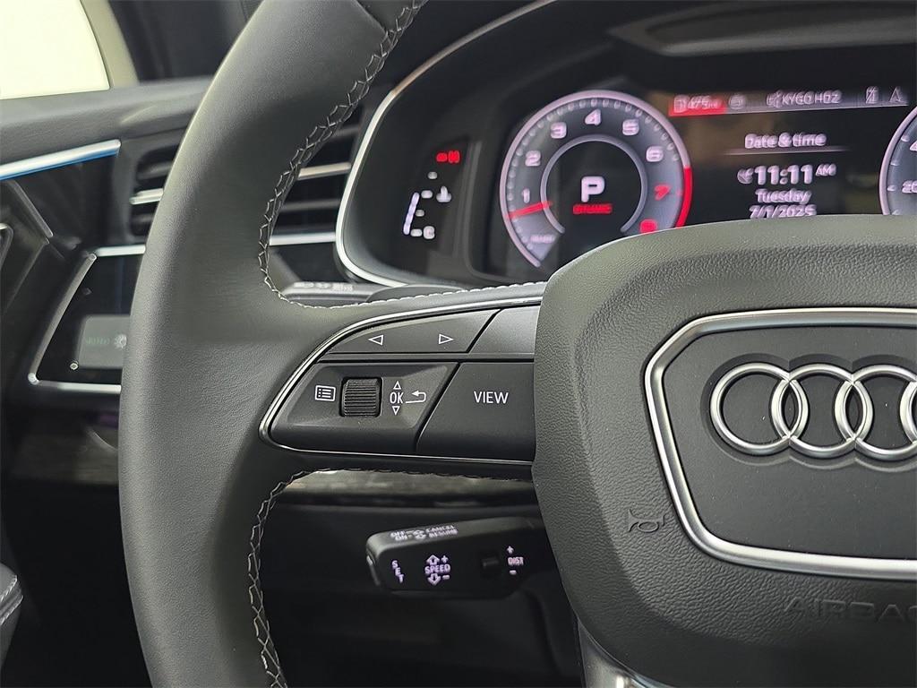 new 2025 Audi Q7 car, priced at $78,615