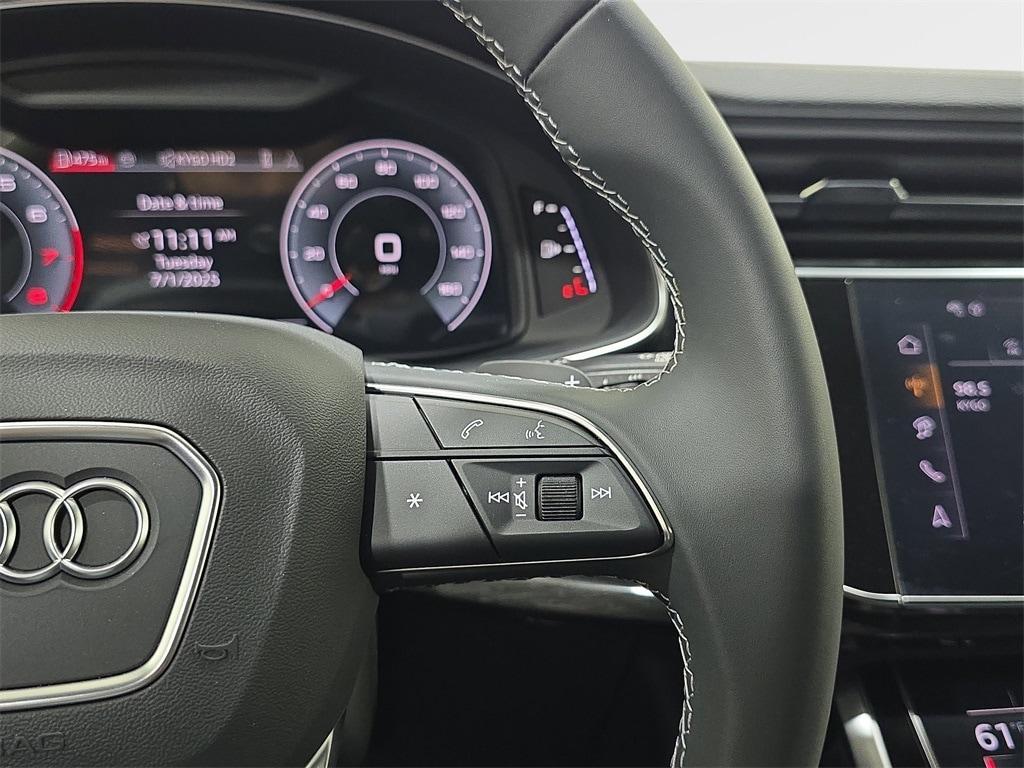 new 2025 Audi Q7 car, priced at $78,615