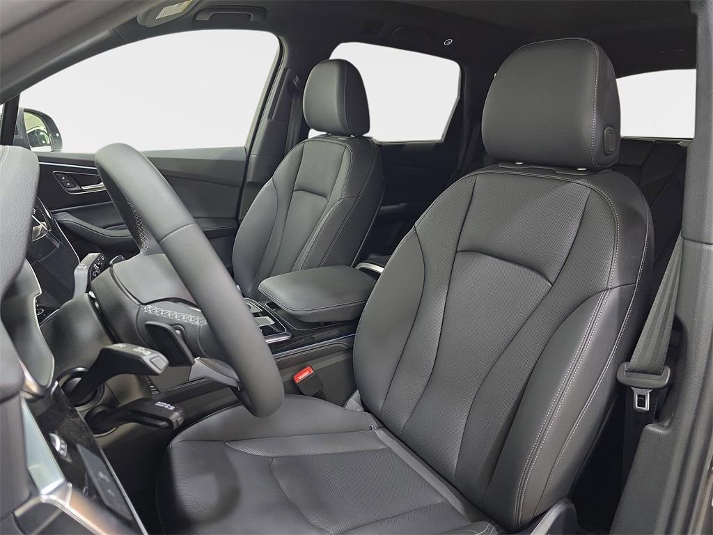 new 2025 Audi Q7 car, priced at $78,615