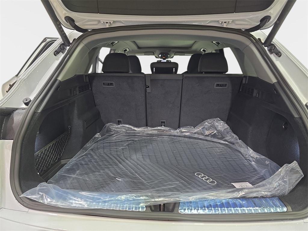 new 2025 Audi Q5 car, priced at $60,870