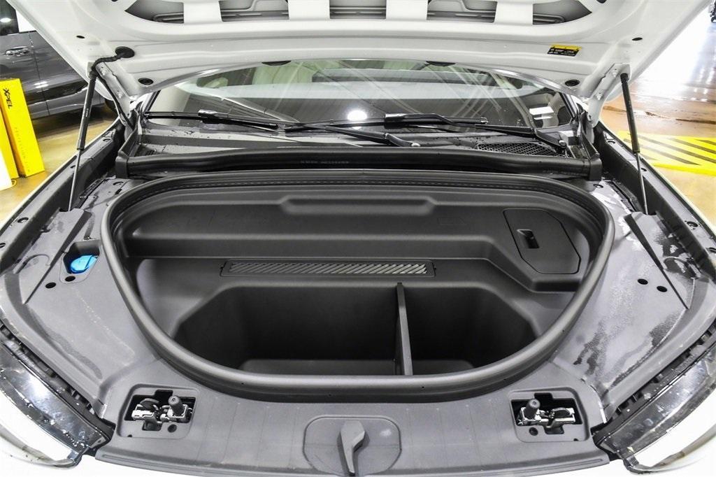 new 2025 Audi Q6 e-tron car, priced at $73,370