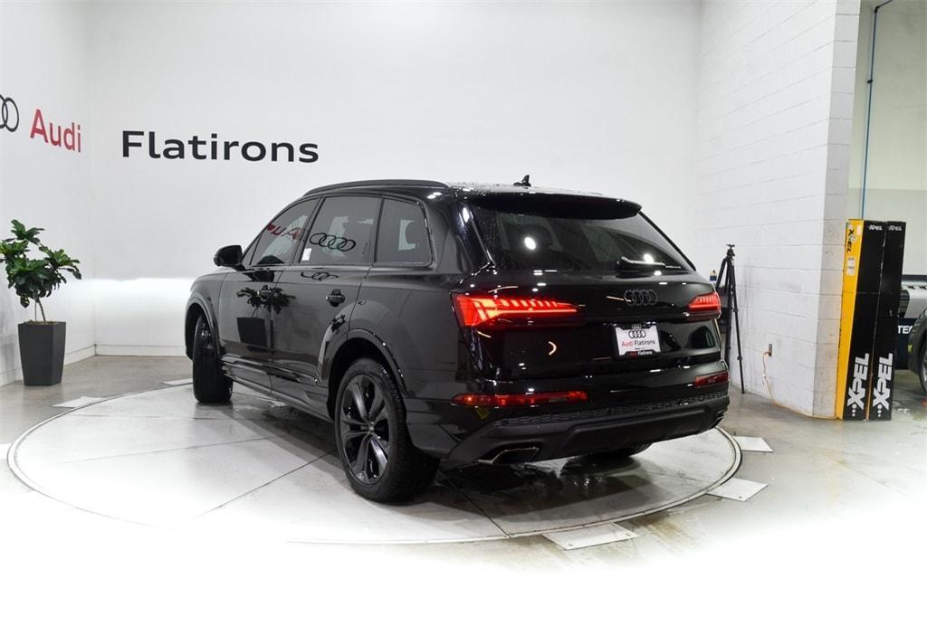 new 2025 Audi Q7 car, priced at $75,485