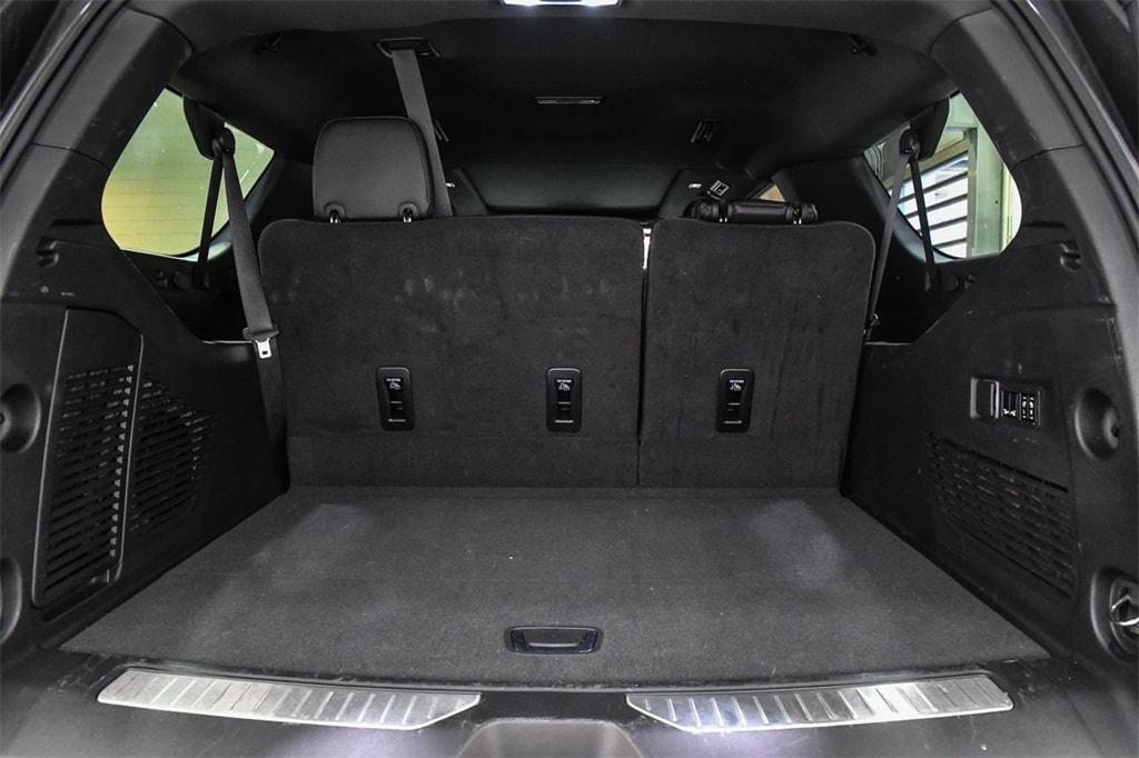 used 2024 GMC Yukon XL car, priced at $79,000