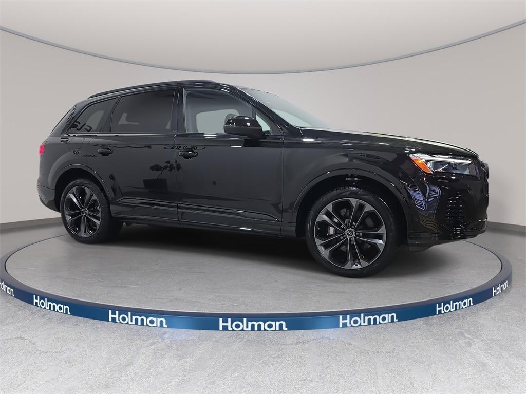 new 2025 Audi Q7 car, priced at $78,300