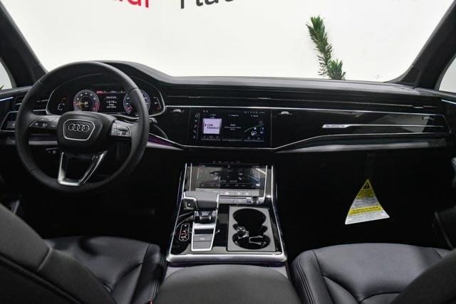 new 2024 Audi Q7 car, priced at $69,705