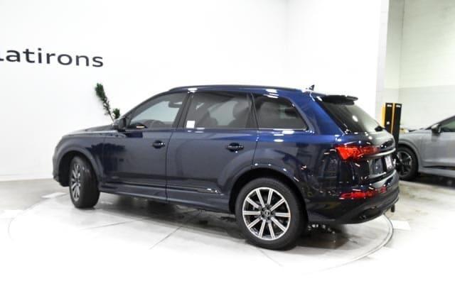 new 2024 Audi Q7 car, priced at $69,705