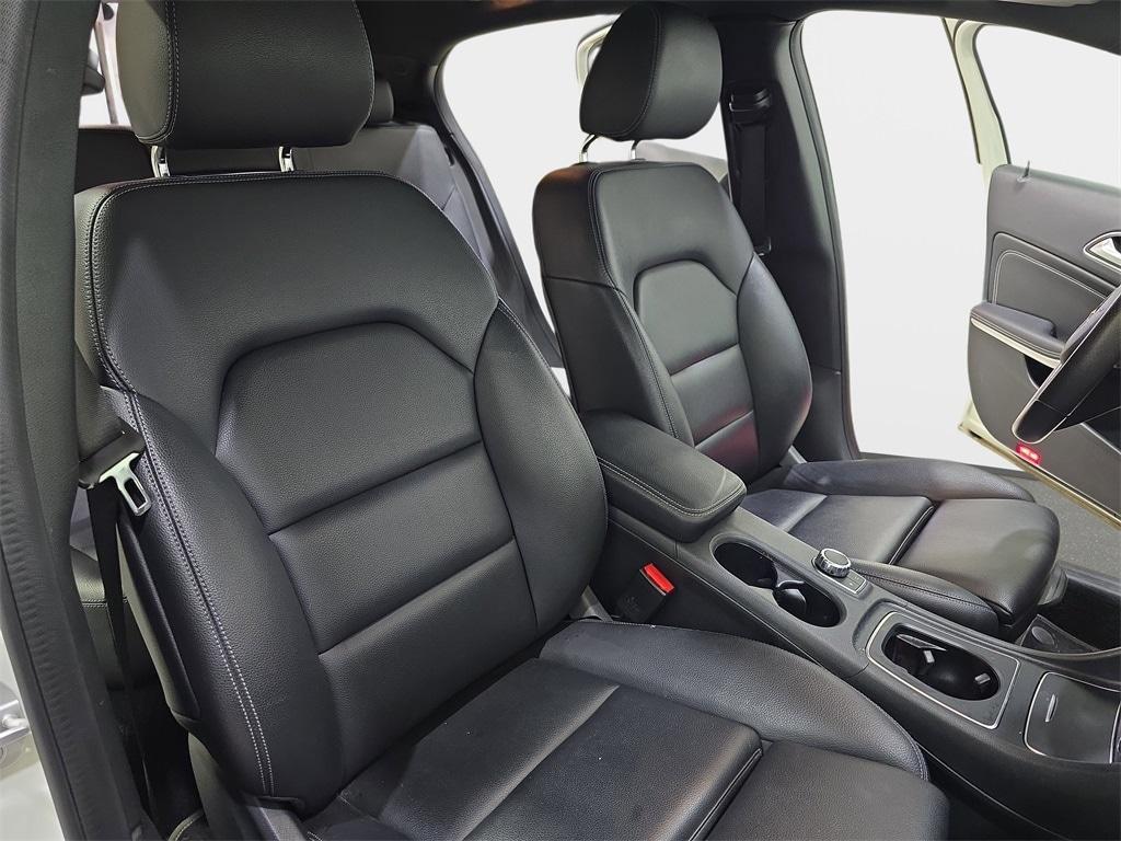 used 2018 Mercedes-Benz GLA 250 car, priced at $20,135