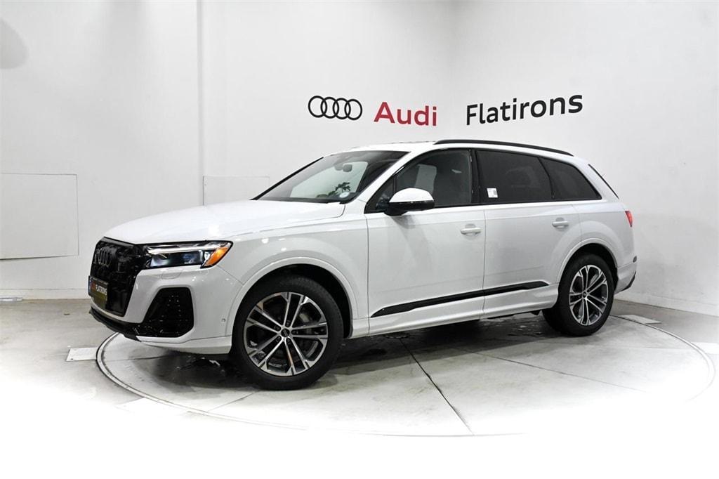 new 2025 Audi Q7 car, priced at $71,990