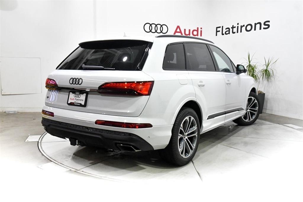 new 2025 Audi Q7 car, priced at $71,990