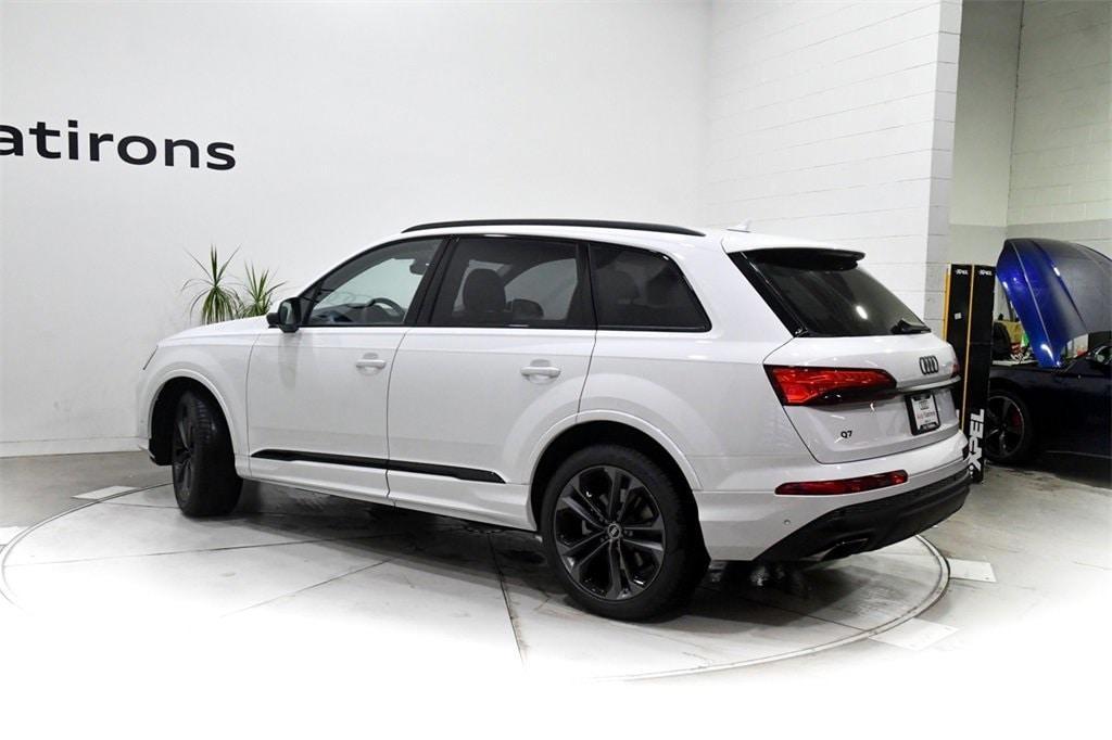 new 2025 Audi Q7 car, priced at $77,190