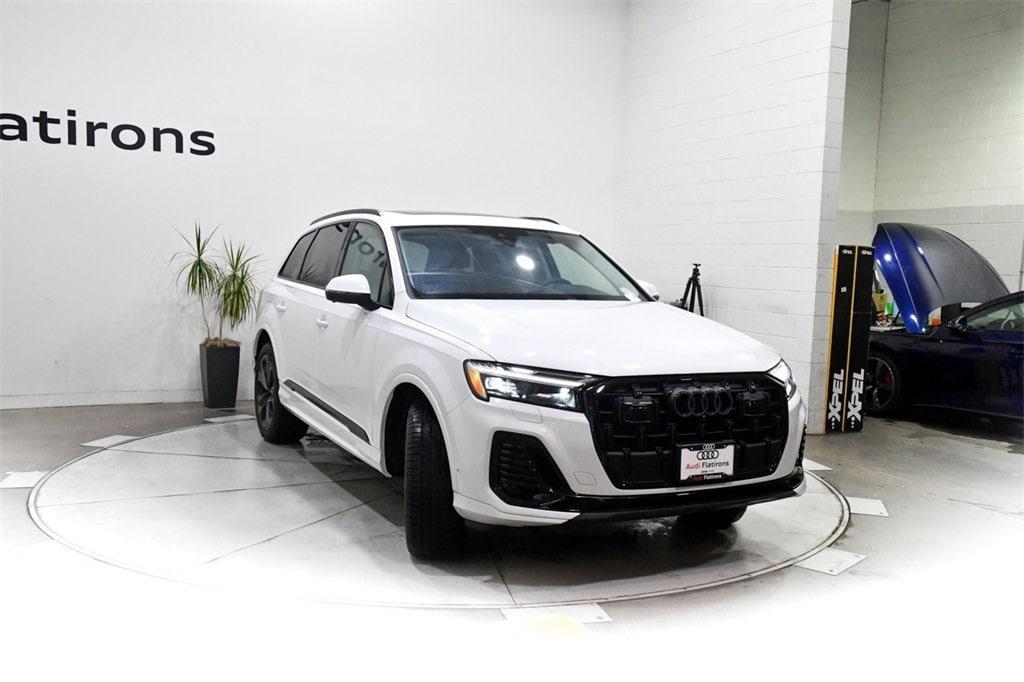 new 2025 Audi Q7 car, priced at $77,190