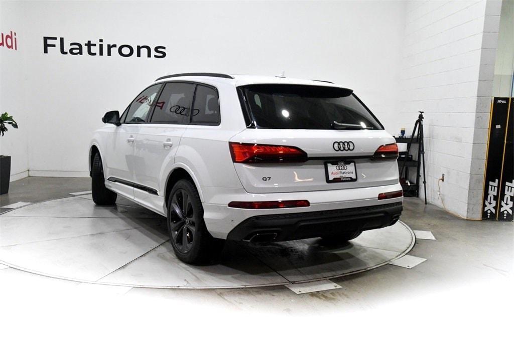 new 2025 Audi Q7 car, priced at $77,190