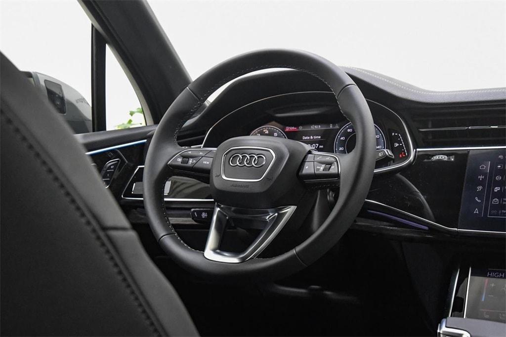 new 2025 Audi Q7 car, priced at $73,150