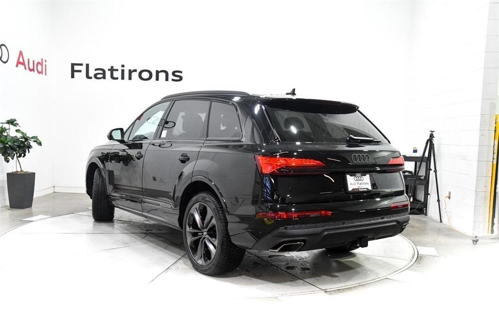 new 2025 Audi Q7 car, priced at $78,535