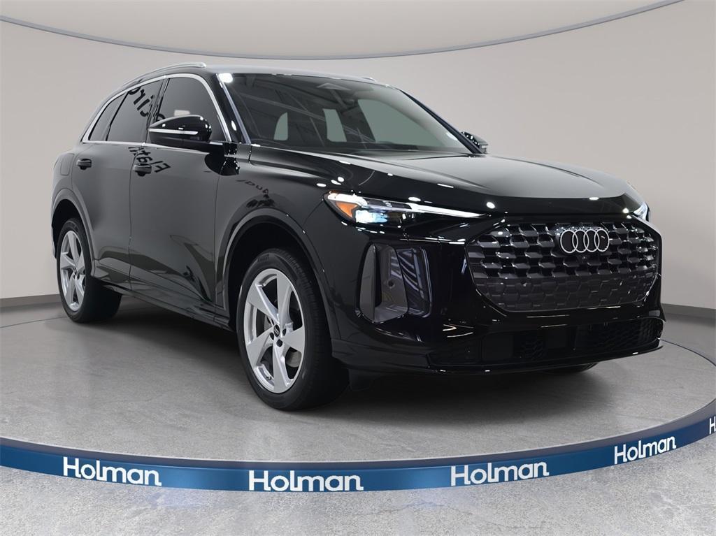 new 2025 Audi Q5 car, priced at $61,995