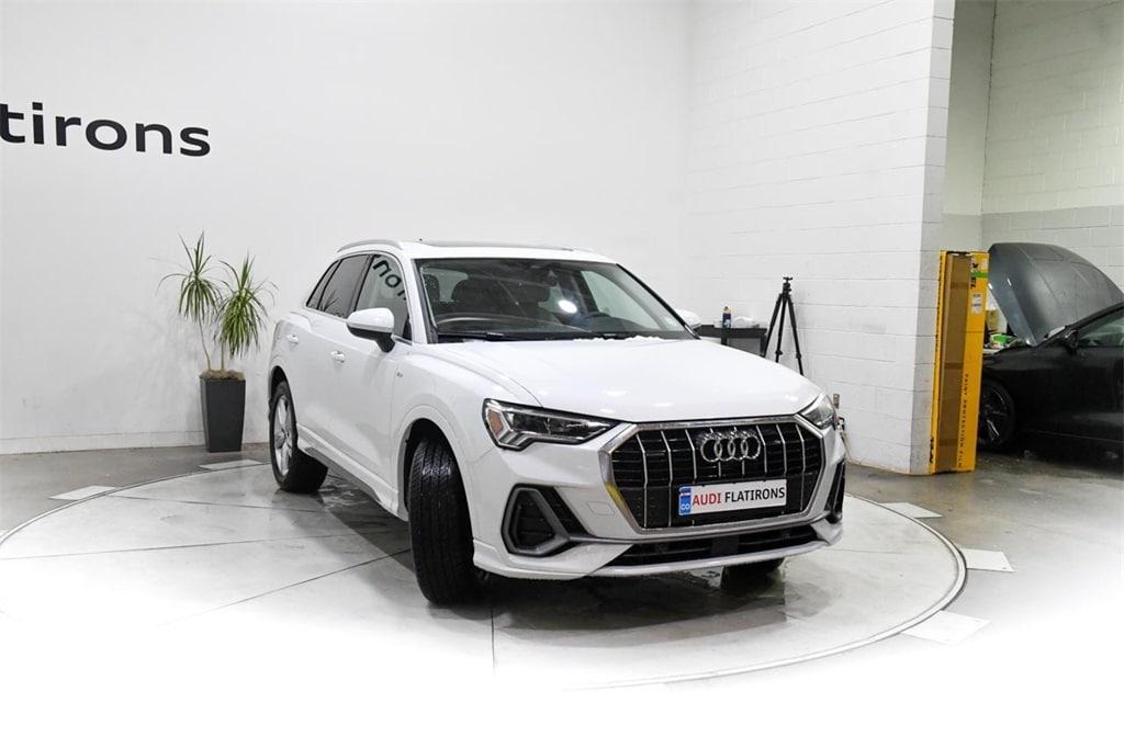 new 2024 Audi Q3 car, priced at $47,956