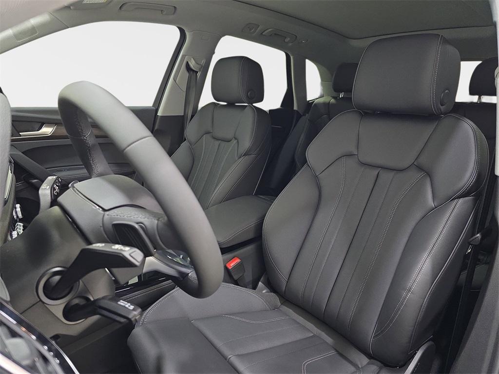 new 2025 Audi Q5 car, priced at $67,680