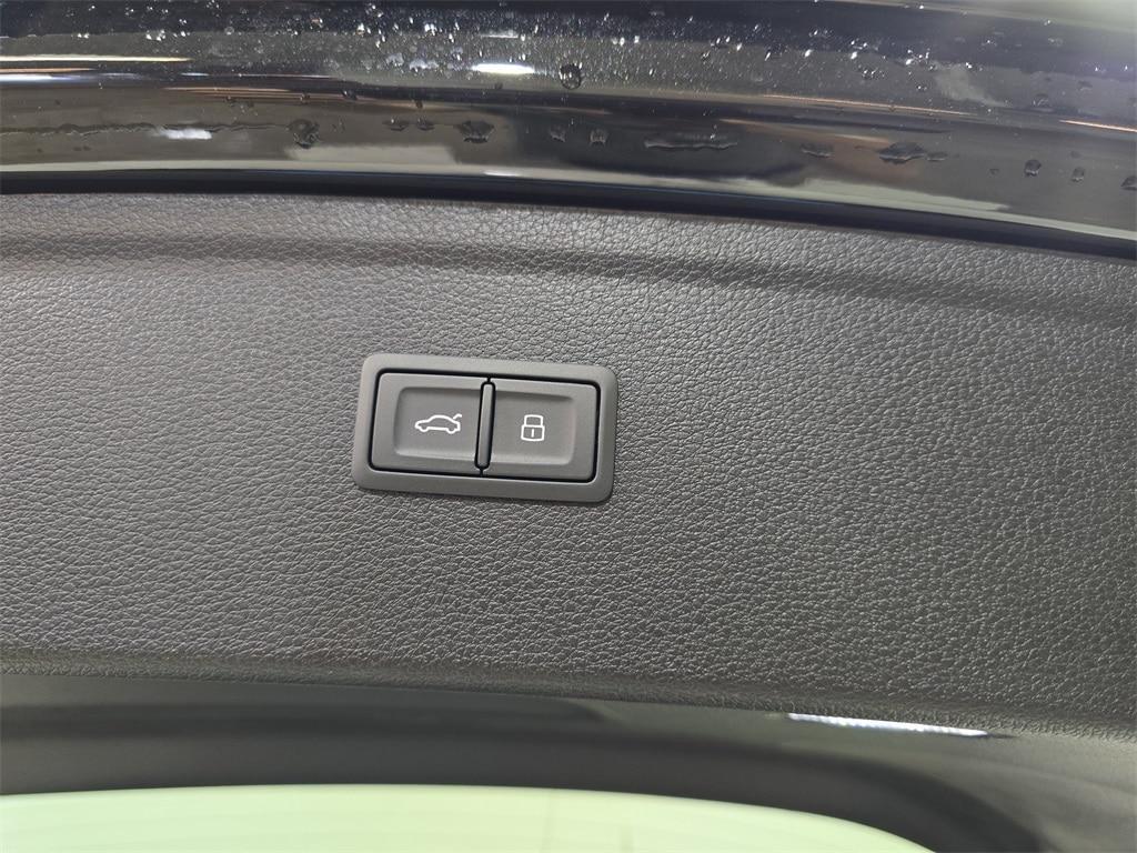 new 2025 Audi Q5 car, priced at $67,680