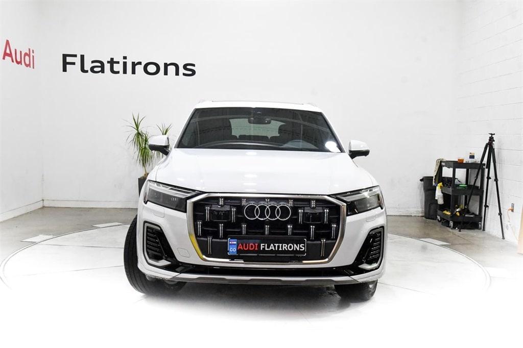 new 2025 Audi Q7 car